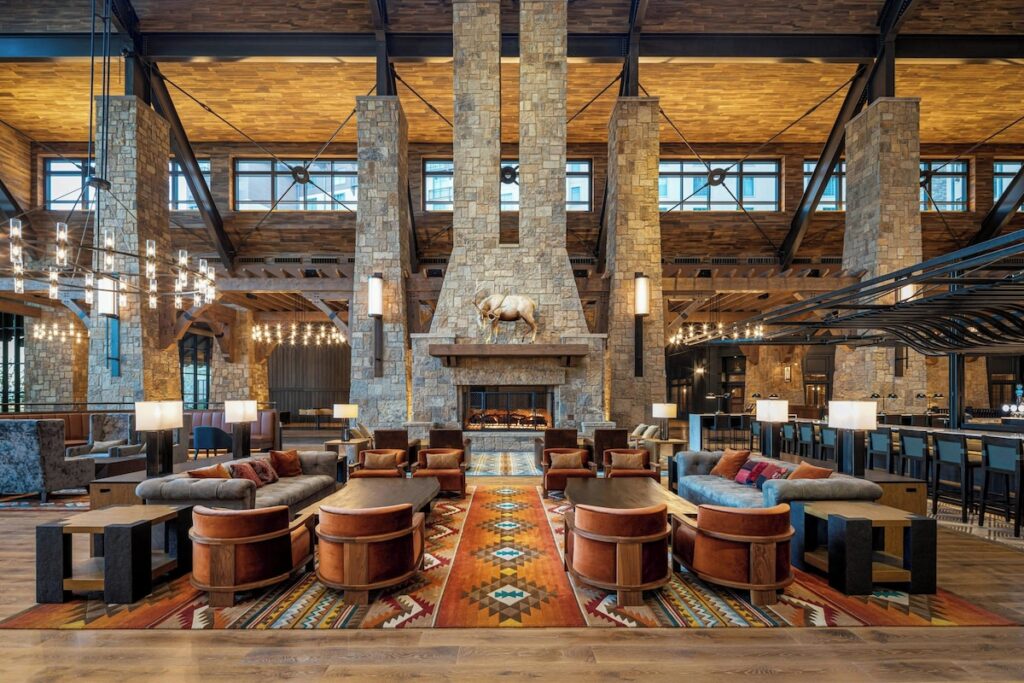 Gaylord Rockies Resort & Convention Center - Image 4