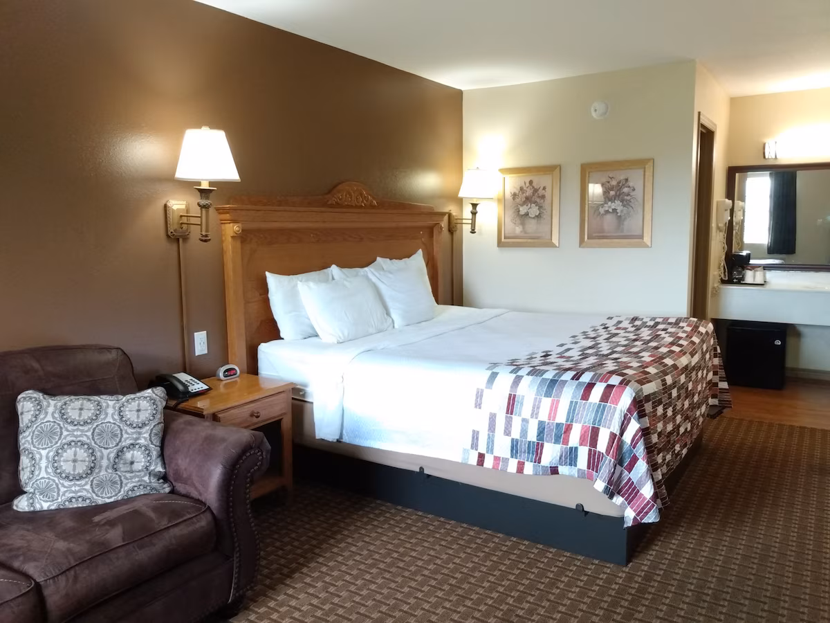 Gazebo Inn - Image 2