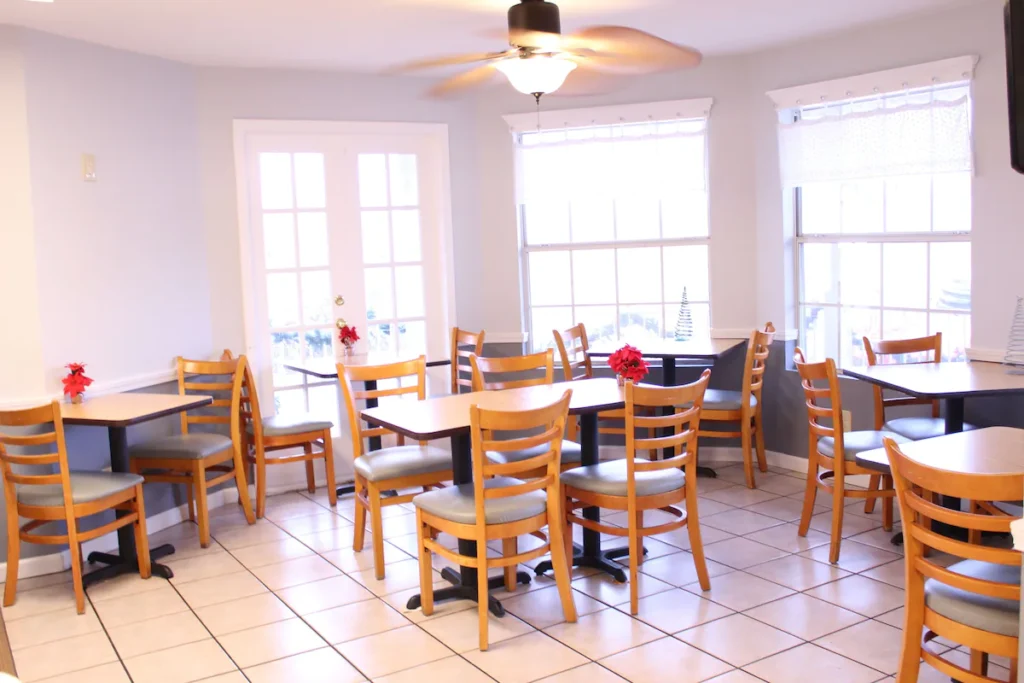 Gazebo Inn - Image 3