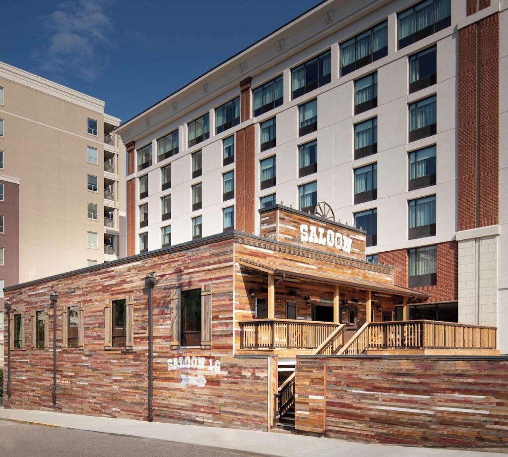 Graduate by Hilton Knoxville - Image 2