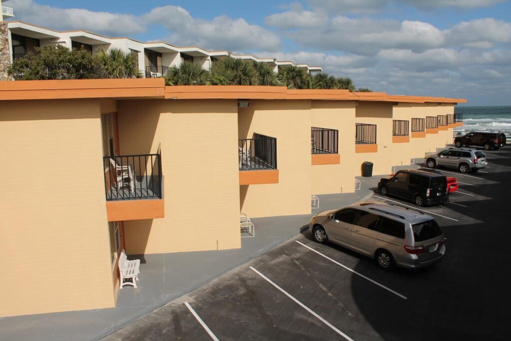 Grand Prix Motel Beach Front