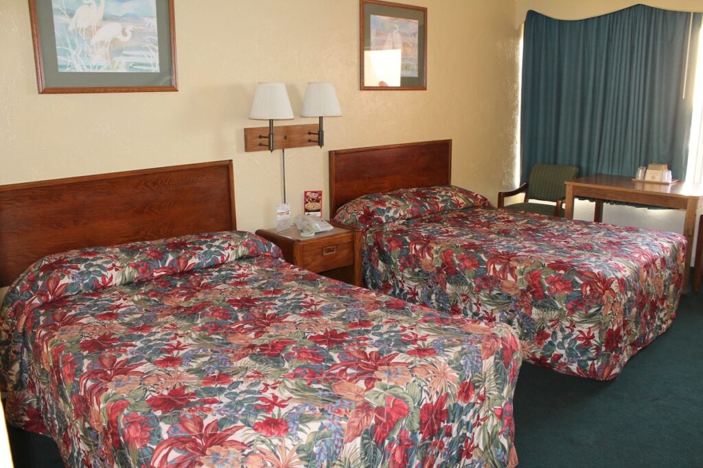 Grand Prix Motel Beach Front - Image 2