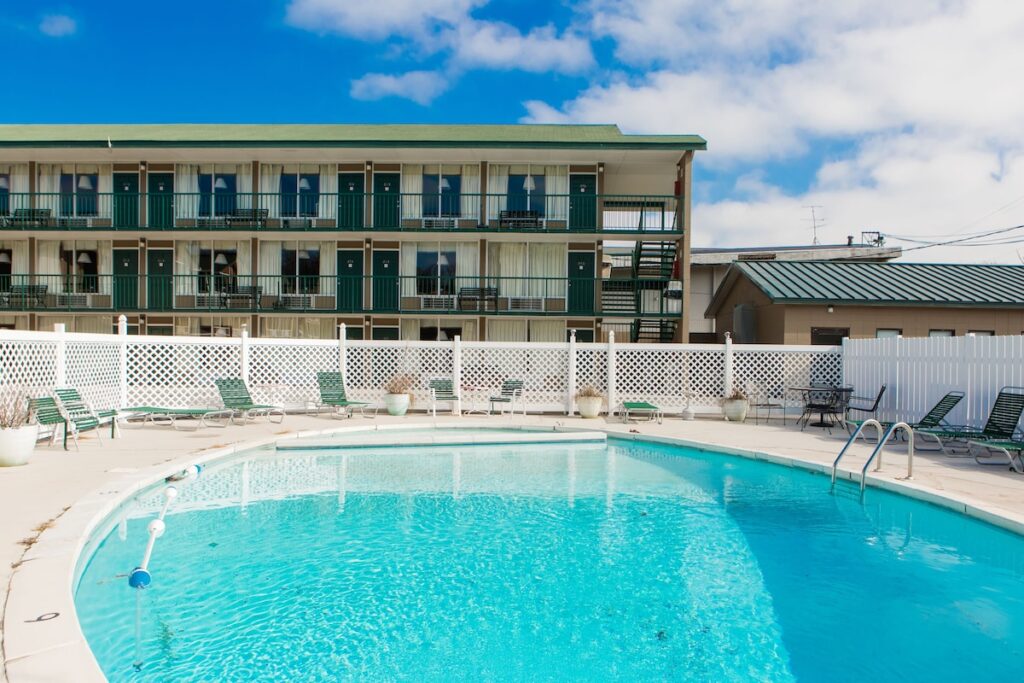 Green Valley Motel - Image 4