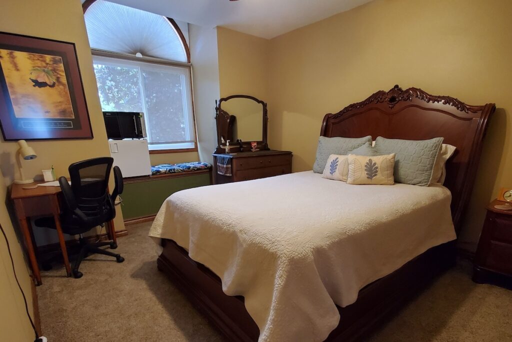 Hampton House - Image 2