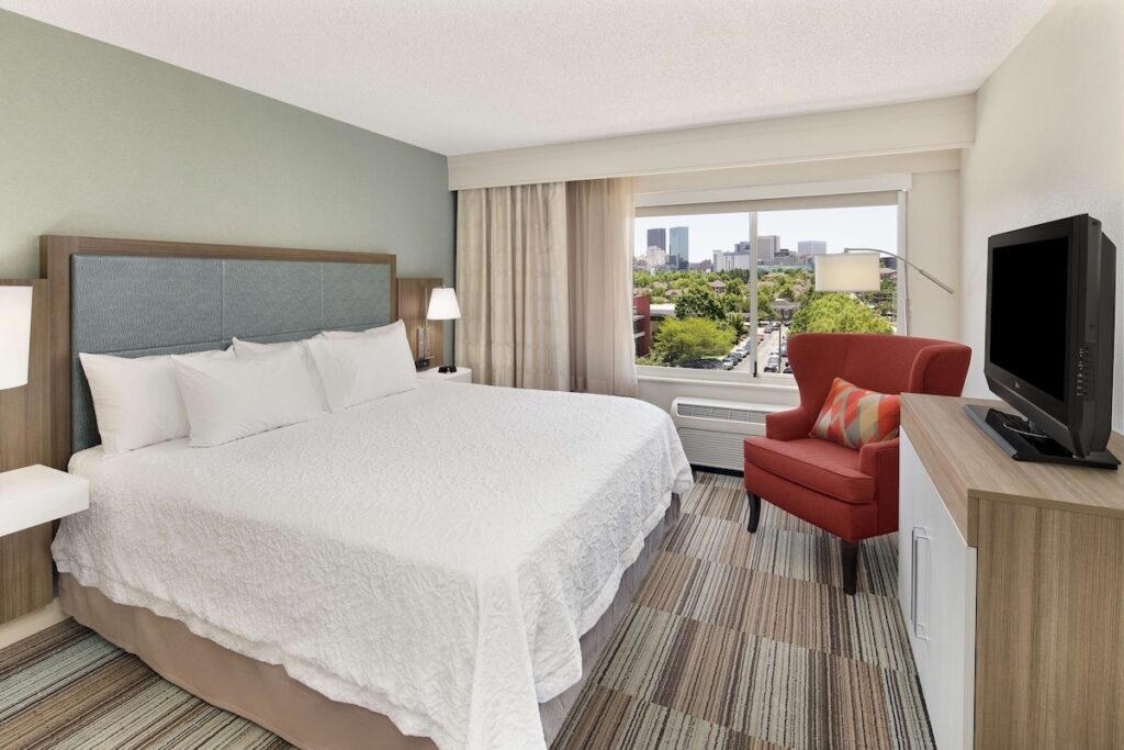 Hampton Inn Atlanta-Georgia Tech-Downtown - Image 4