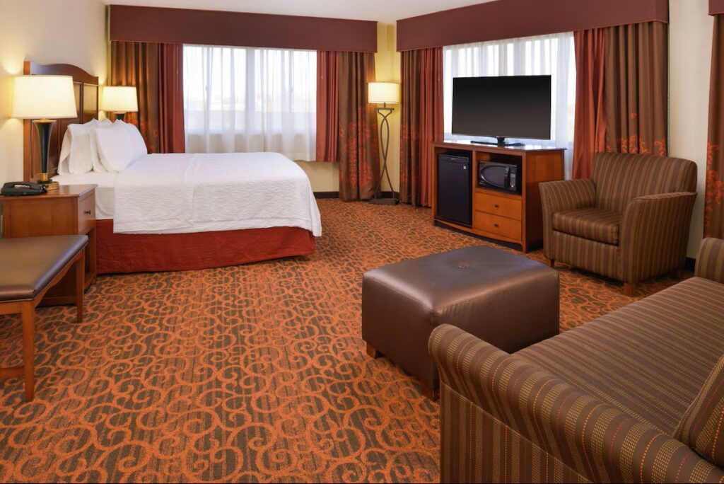 Hampton Inn Frederick - Image 2