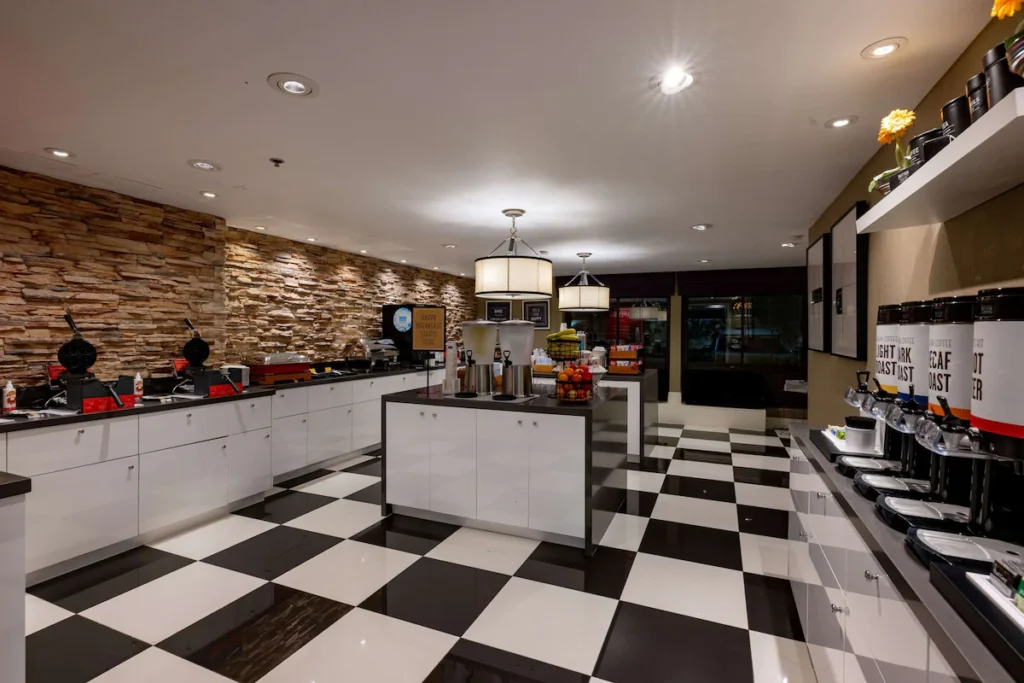 Hampton Inn by Hilton San Diego - Kearny Mesa - Image 2