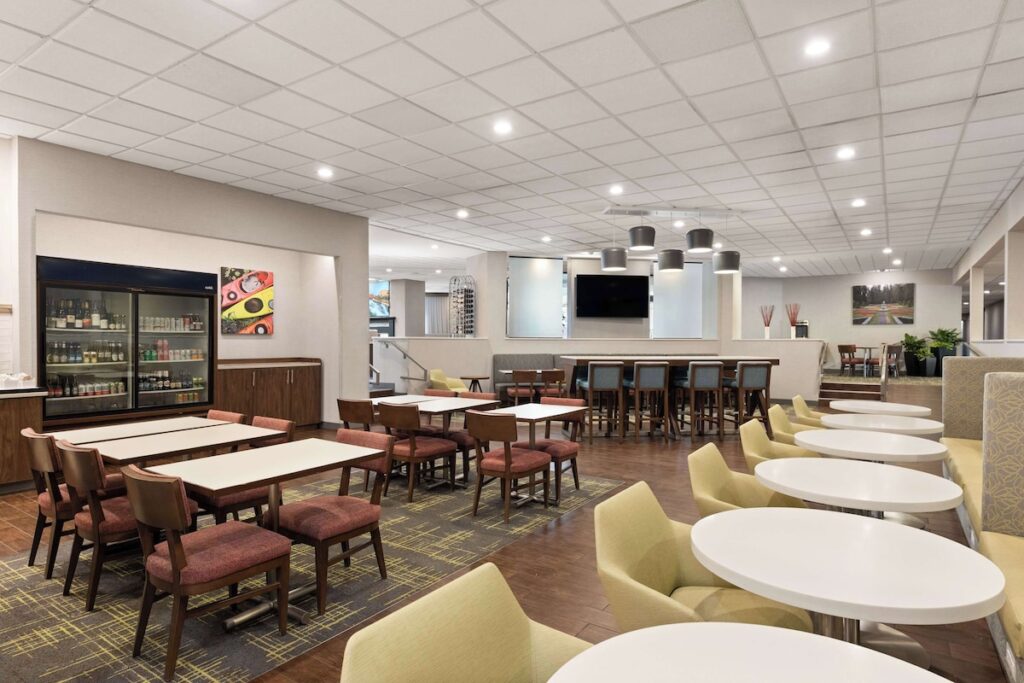 Hampton Inn Spokane Airport - Image 4