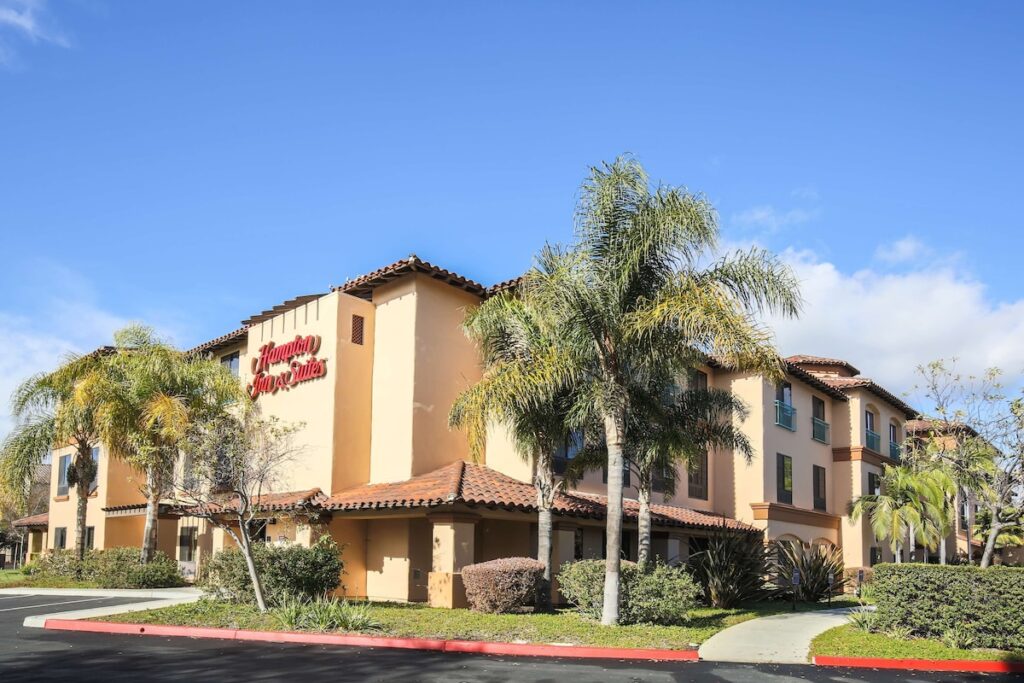 Hampton Inn & Suites Camarillo - Image 2