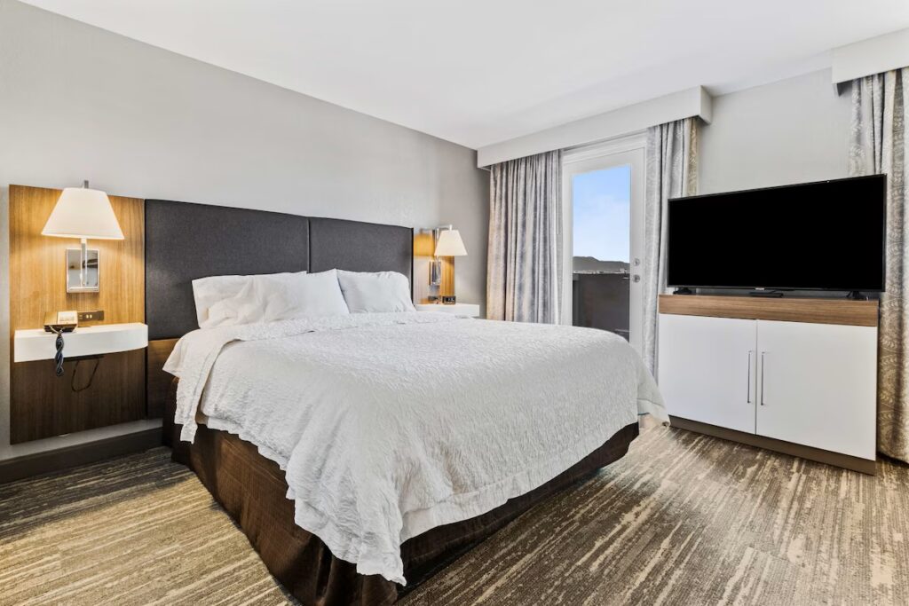 Hampton Inn & Suites Colorado Springs-Air Force Academy/I-25 North - Image 2