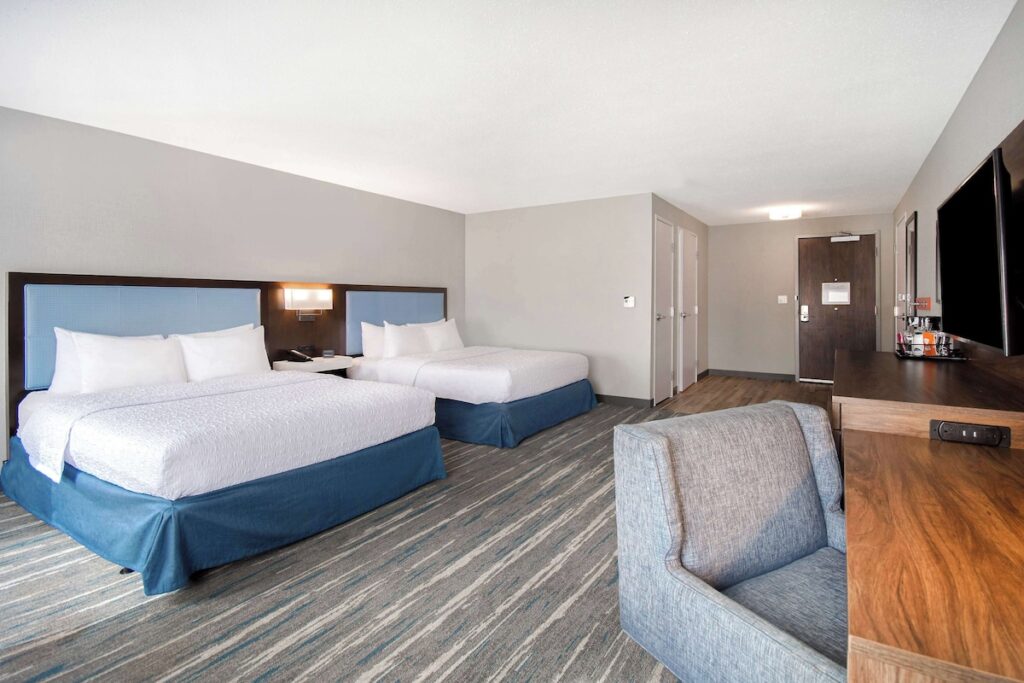 Hampton Inn & Suites Dayton-Vandalia - Image 3
