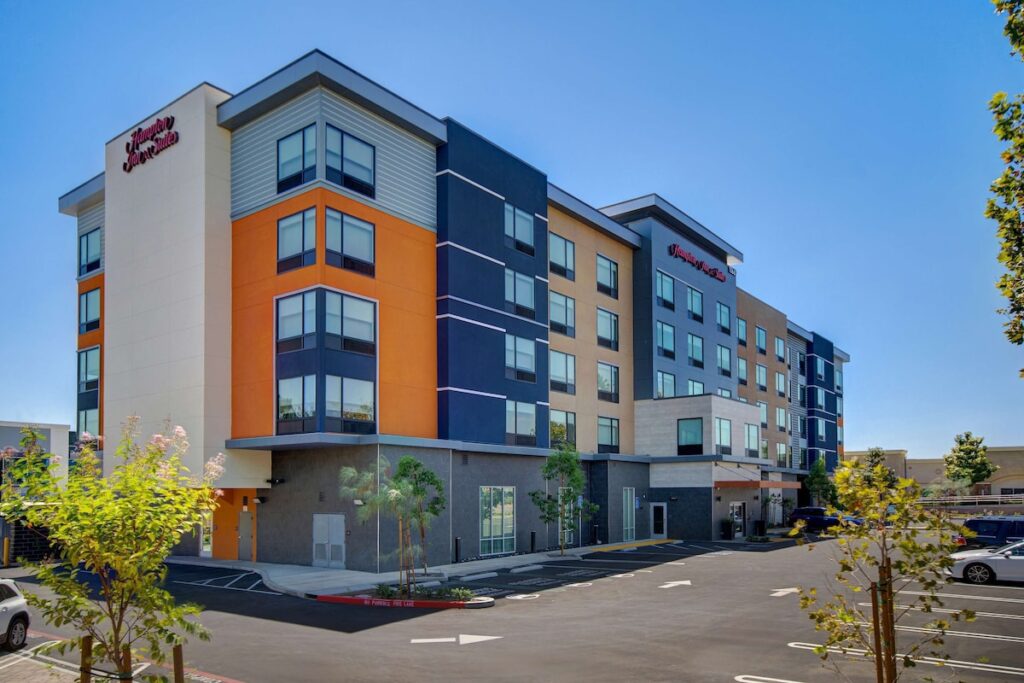 Hampton Inn & Suites Moreno Valley