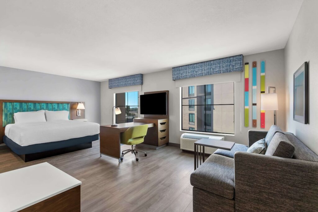 Hampton Inn & Suites Phoenix/Gilbert - Image 2