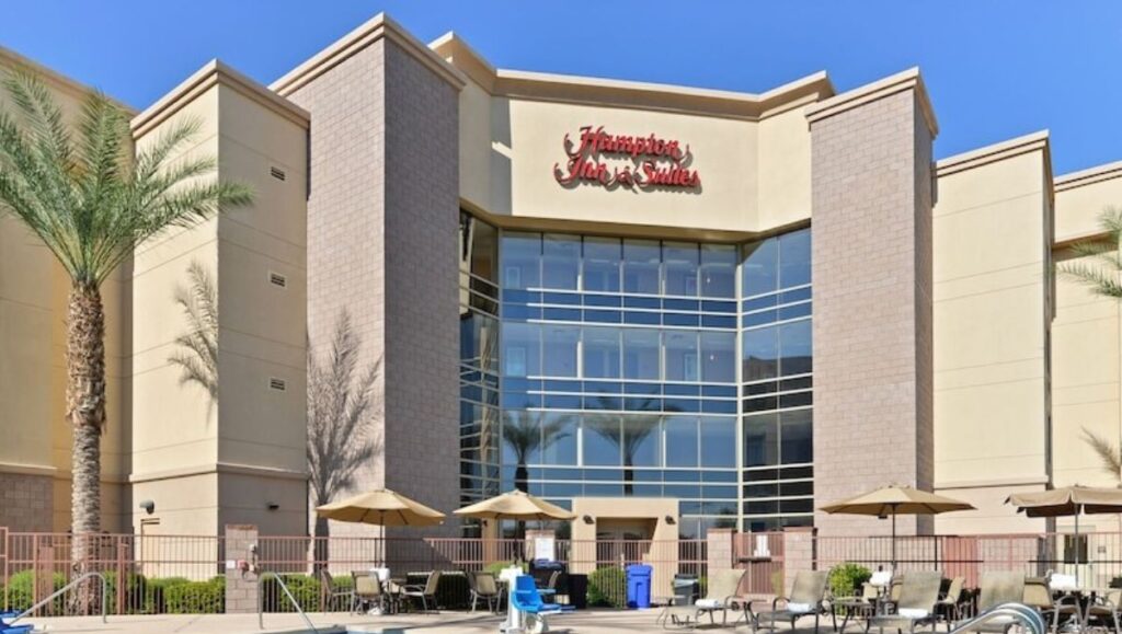 Hampton Inn & Suites Phoenix/Gilbert - Image 1
