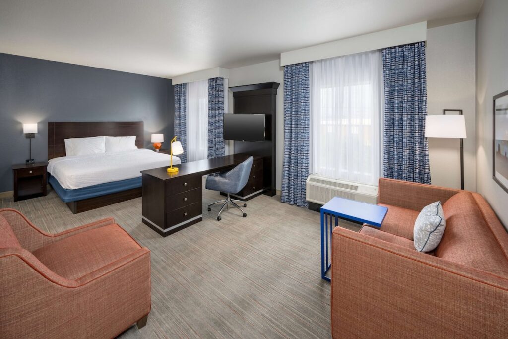 Hampton Inn & Suites Phoenix North/Happy Valley - Image 2