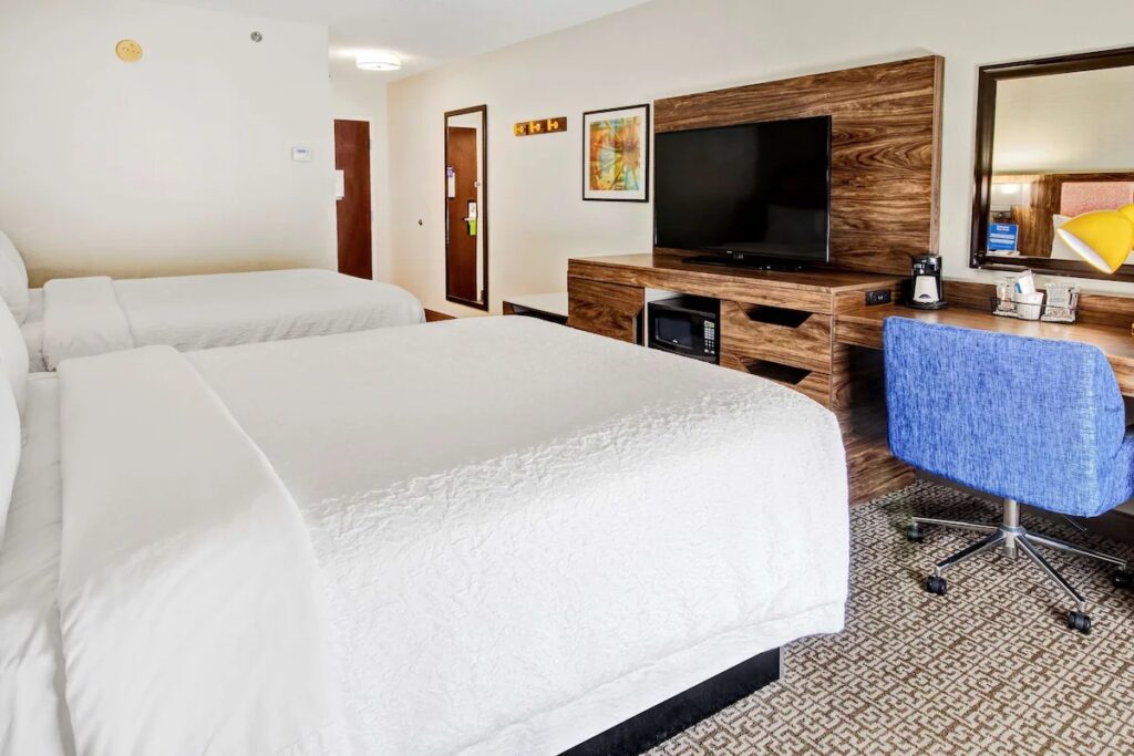 Hampton Inn Van Buren - Image 3