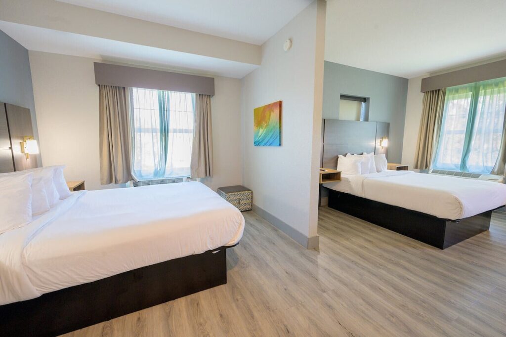 Hawthorn Extended Stay by Wyndham Panama City Beach - Image 4