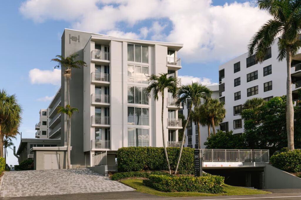 Hillsboro Beach Resort by Kasa