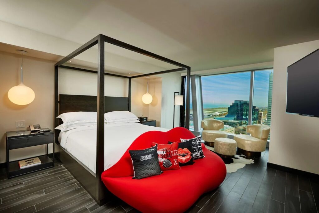 Hilton Cleveland Downtown - Image 3