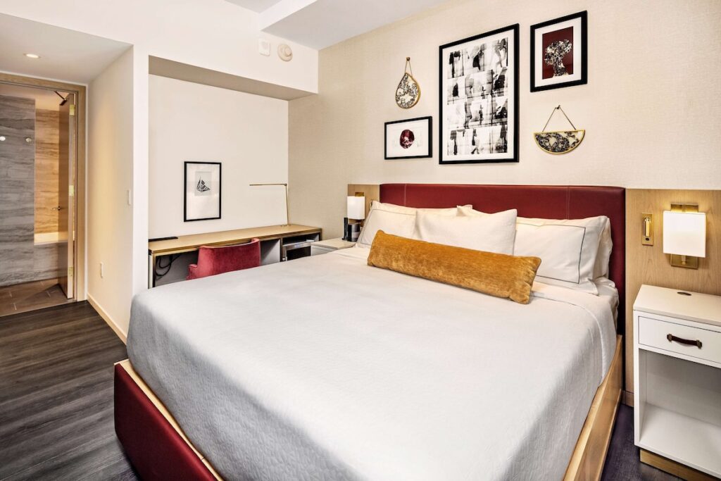 Hilton Club The Central at 5th New York - Image 3