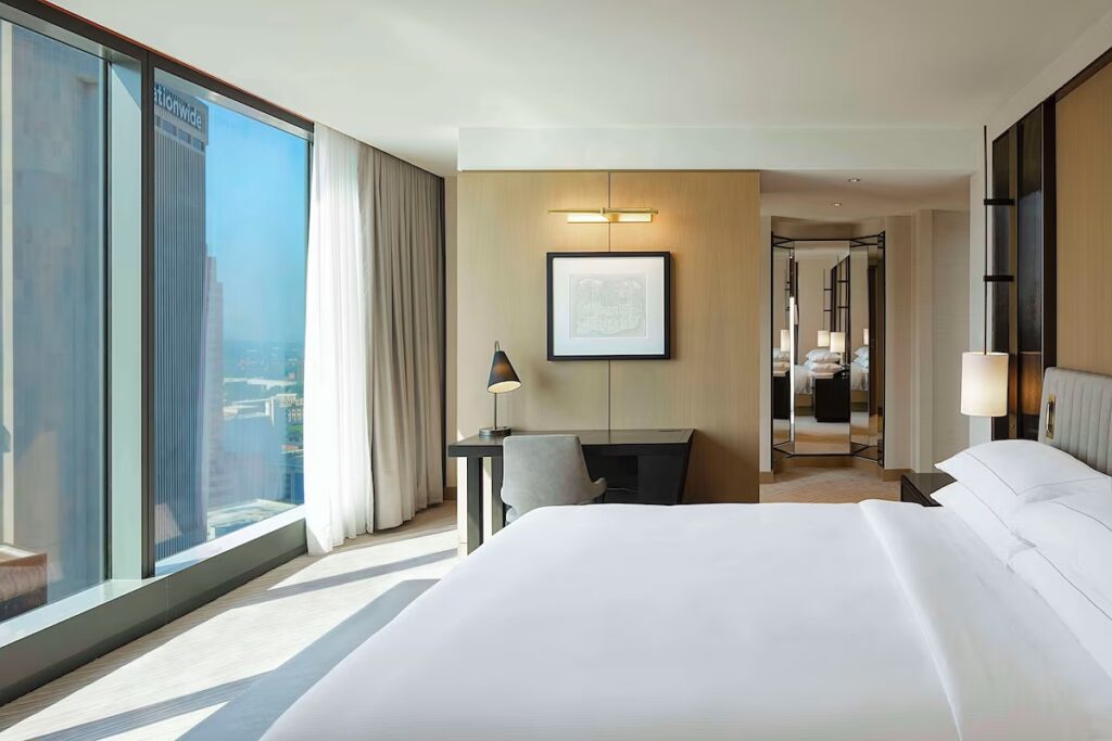 Hilton Columbus Downtown - Image 2