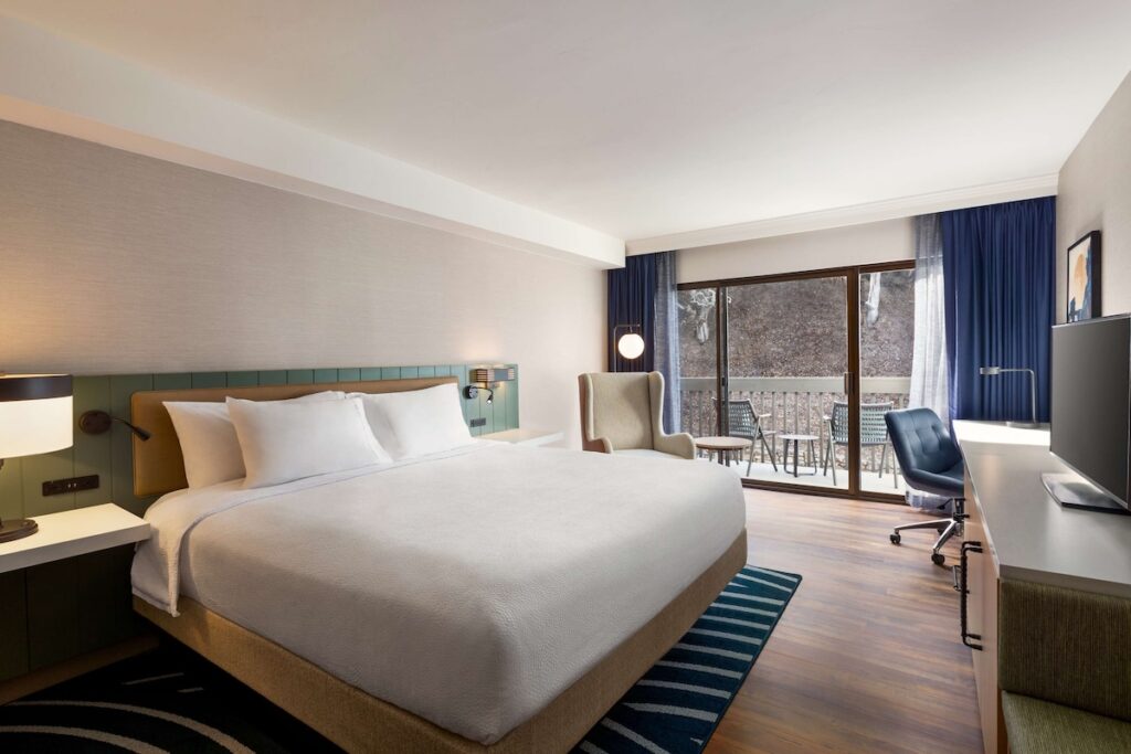 Hilton Garden Inn Monterey - Image 2