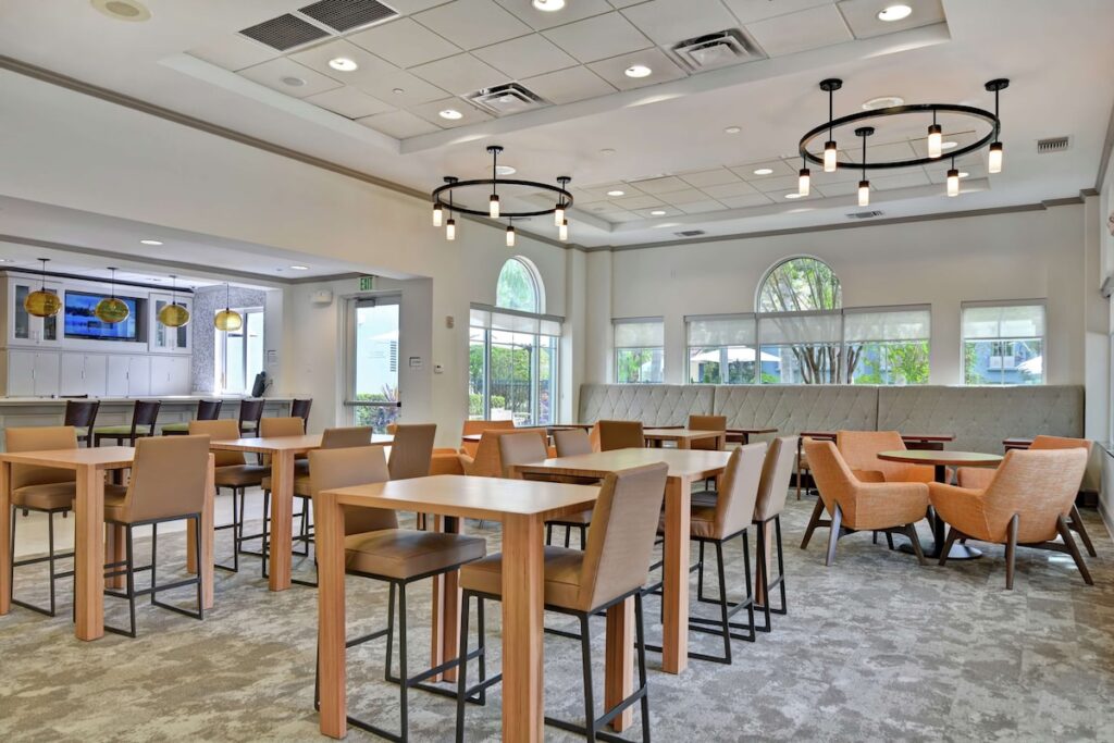 Hilton Garden Inn Orlando Lake Buena Vista - Image 3