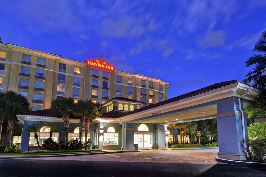 Hilton Garden Inn Orlando Lake Buena Vista - Image 1