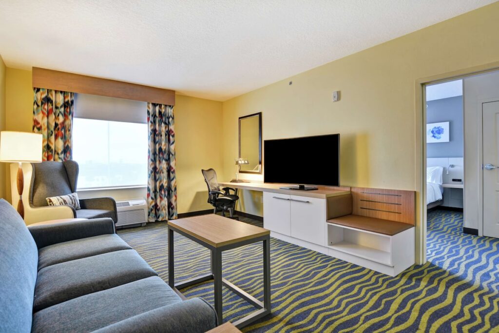 Hilton Garden Inn Orlando Lake Buena Vista - Image 6