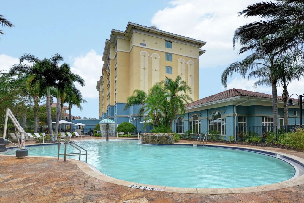 Hilton Garden Inn Orlando Lake Buena Vista - Image 4