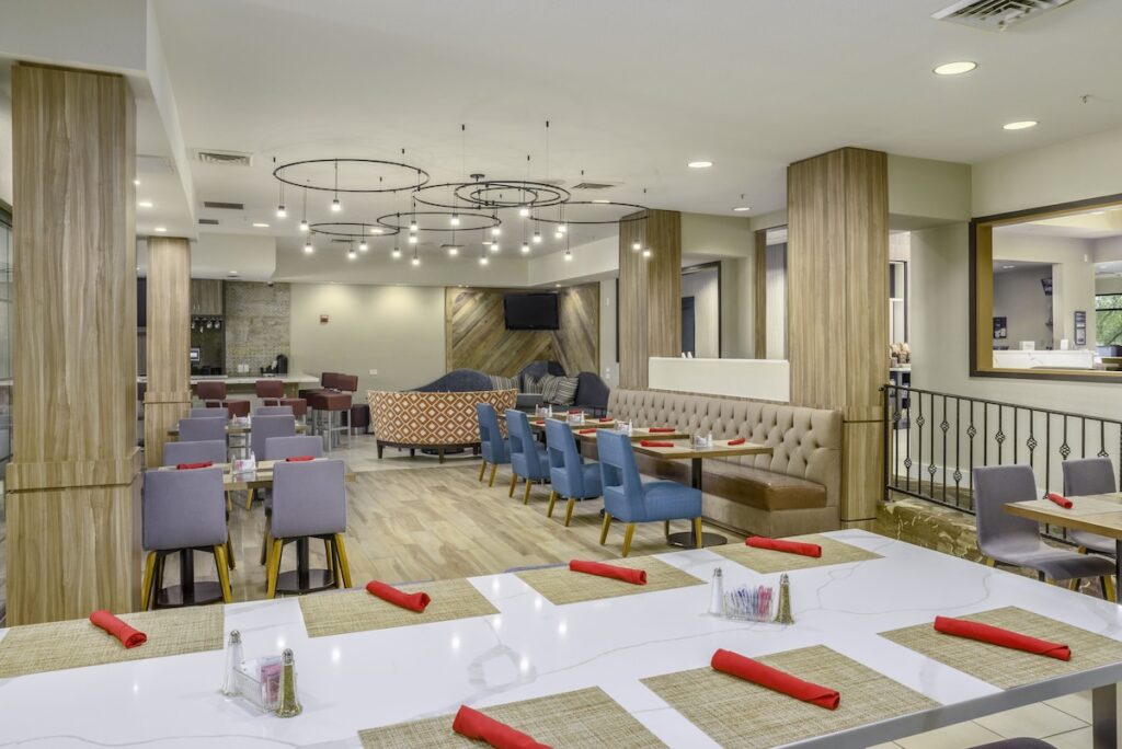 Hilton Garden Inn Phoenix Airport - Image 4