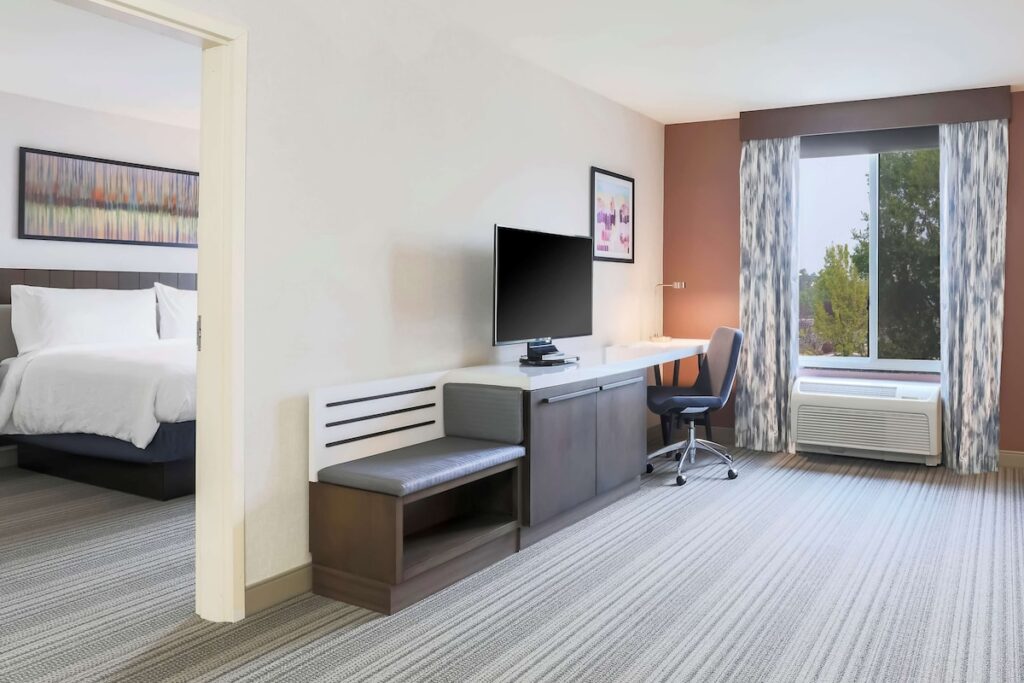 Hilton Garden Inn Reno - Image 3