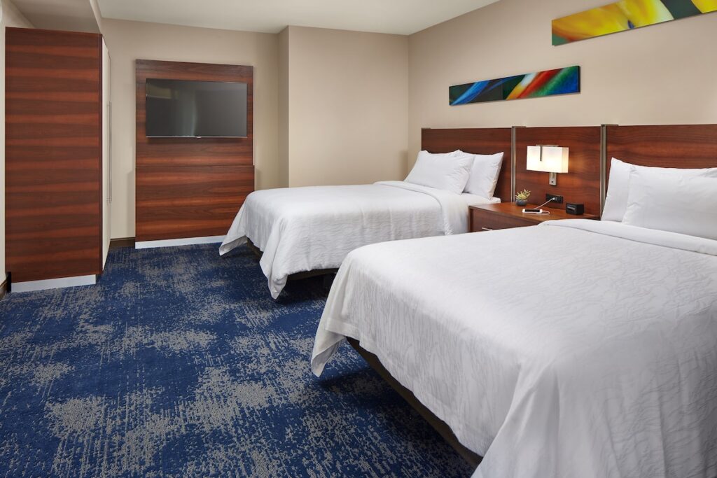 Hilton Garden Inn Waikiki Beach - Image 5