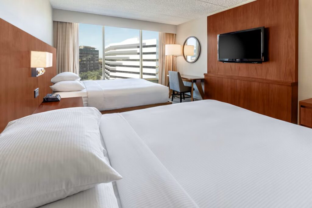 Hilton Pasadena - Image 3