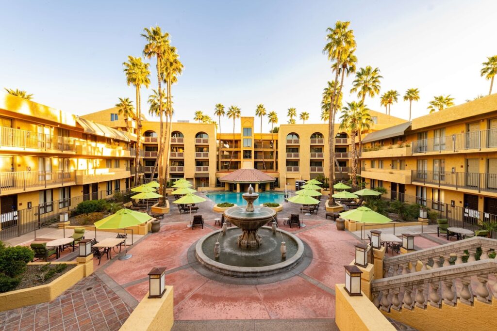 Hilton Phoenix Resort at the Peak