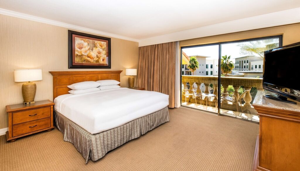 Hilton Phoenix Resort at the Peak - Image 2