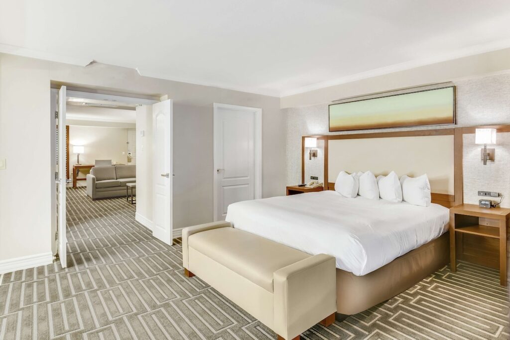 Hilton Phoenix Tapatio Cliffs Resort - Image 2