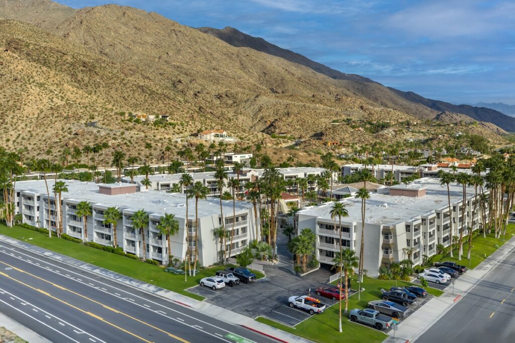 Hilton Vacation Club Palm Canyon Palm Springs - Image 2