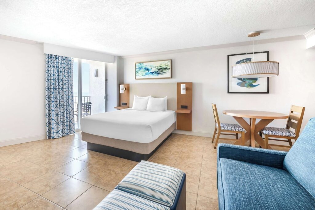 Hilton Vacation Club The Cove on Ormond Beach - Image 3