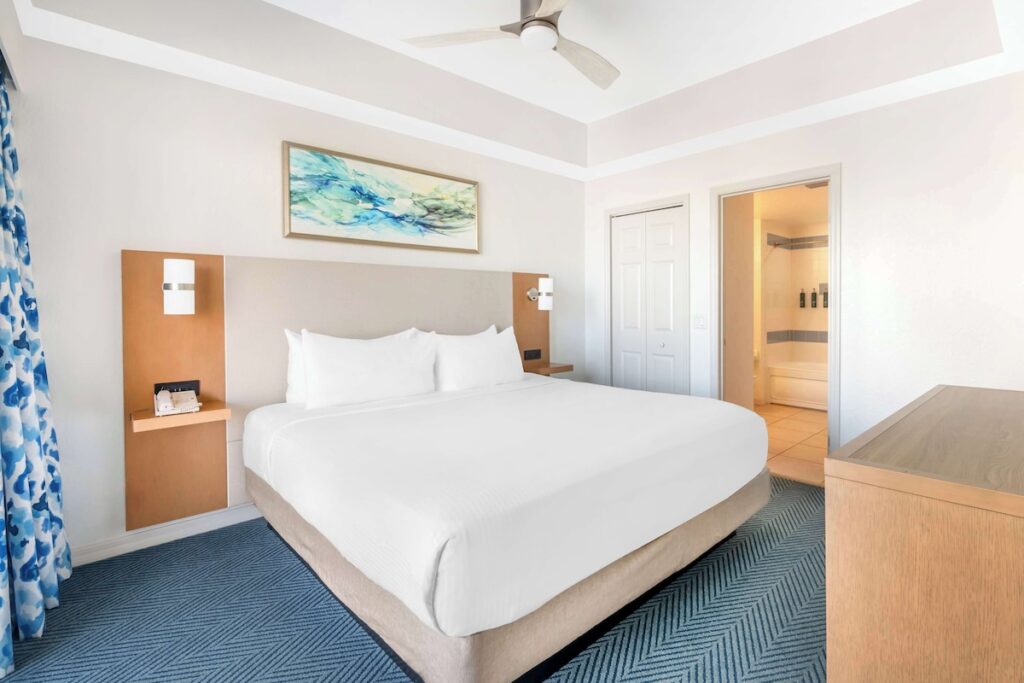 Hilton Vacation Club The Cove on Ormond Beach - Image 2