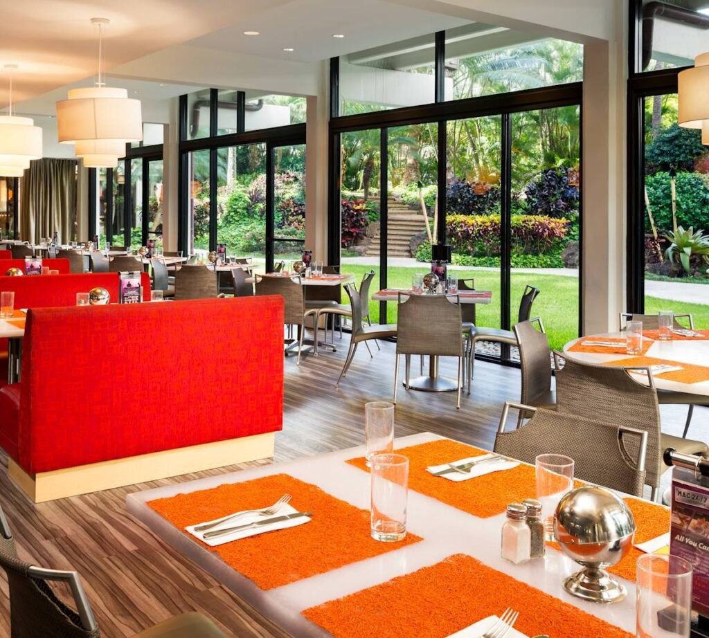 Hilton Waikiki Beach Resort & Spa - Image 4