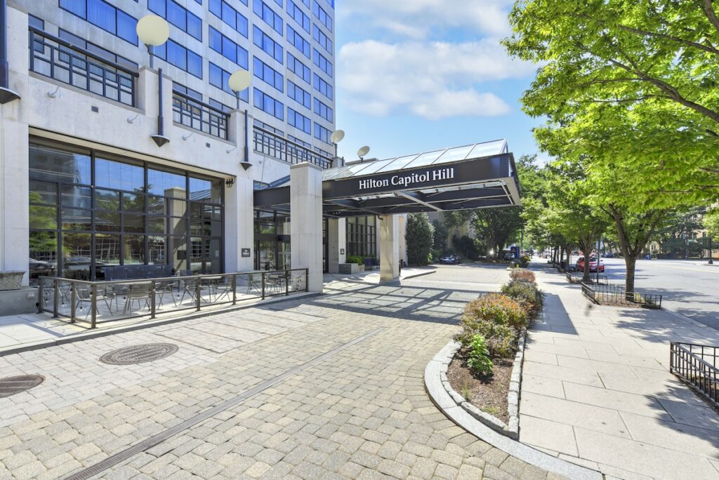 Hilton Washington DC Capitol Hill - Image 2