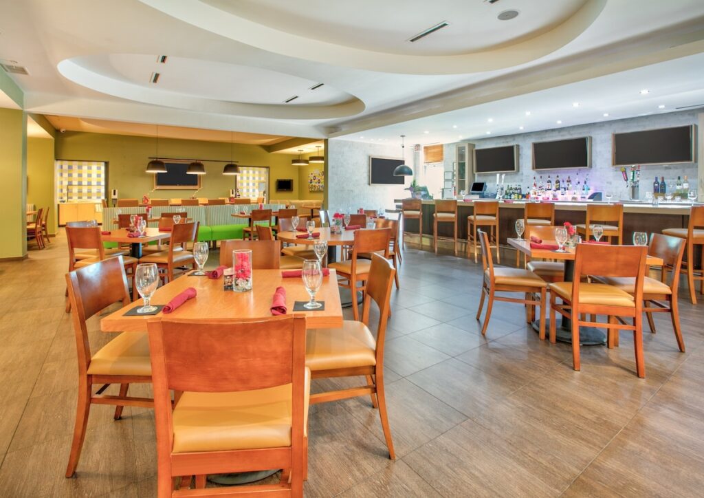 Holiday Inn Dallas - Fort Worth Airport South by IHG - Image 4