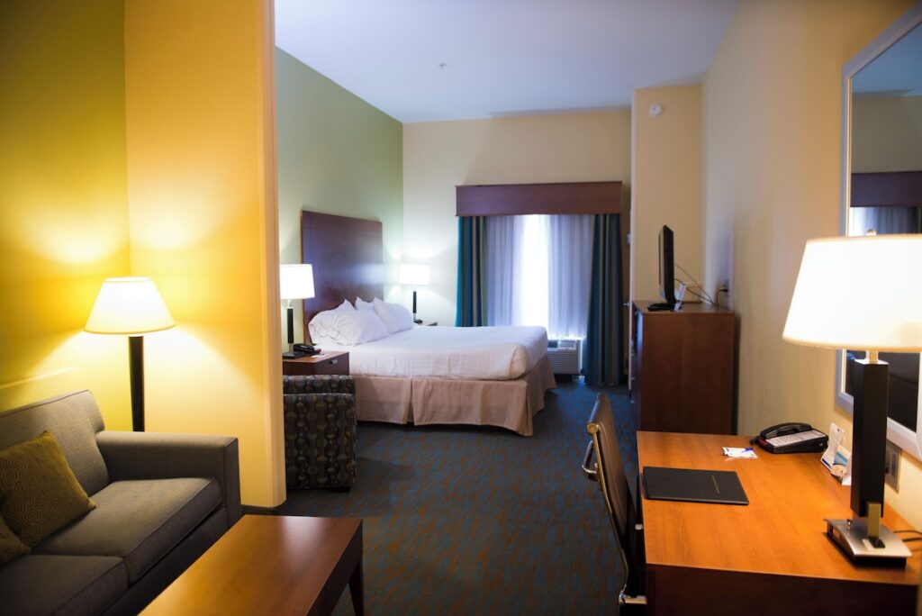 Holiday Inn Express Hotel & Suites Atlanta East - Lithonia by IHG - Image 5