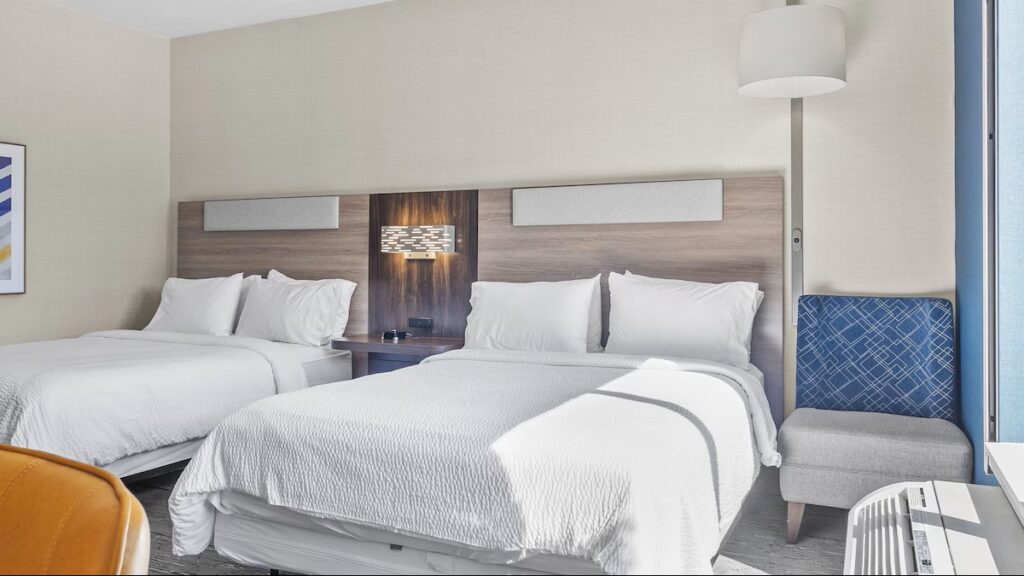 Holiday Inn Express Hotel & Suites Manchester - Airport by IHG - Image 3