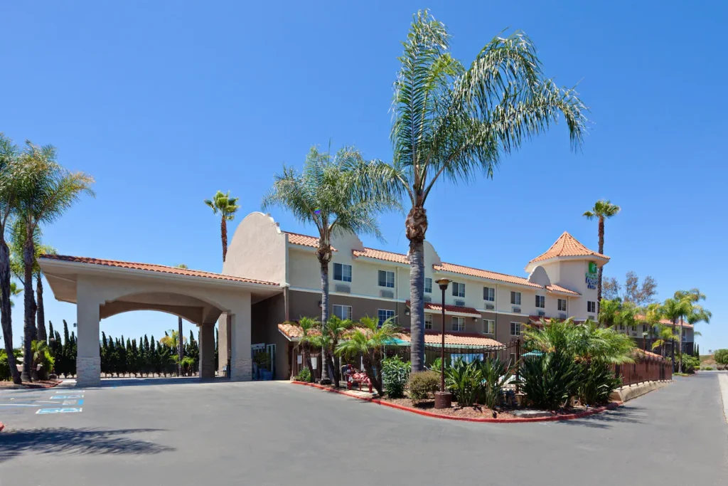 Holiday Inn Express Hotel & Suites San Diego-Escondido by IHG - Image 1