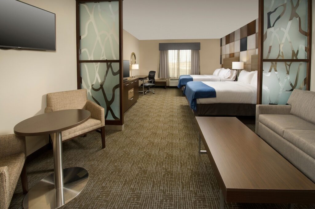 Holiday Inn Express Hotel & Suites Waco South by IHG - Image 4