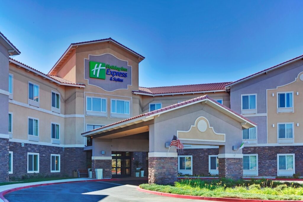 Holiday Inn Express & Suites Beaumont - Oak Valley by IHG