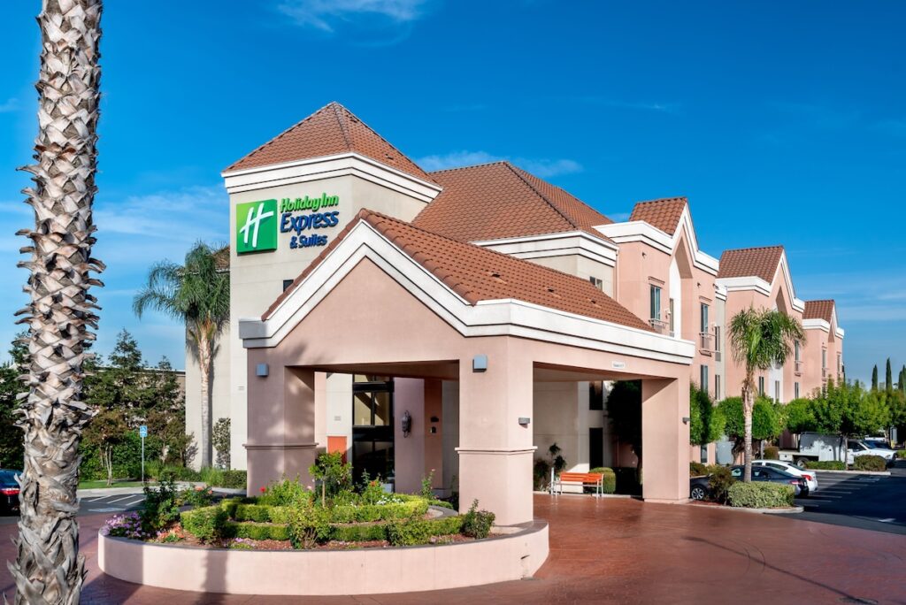 Holiday Inn Express & Suites Lathrop by IHG - Image 1