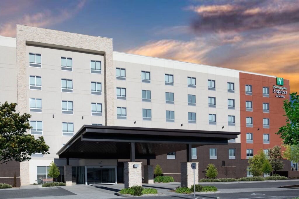 Holiday Inn Express & Suites - Nashville MetroCenter Downtown by IHG